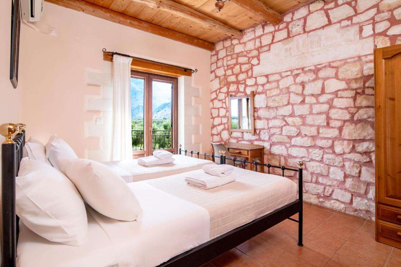 Ostria Villa *